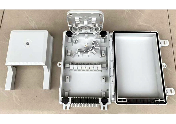 Foto Caja de derivación interior para dieciséis conectores tipo SC.